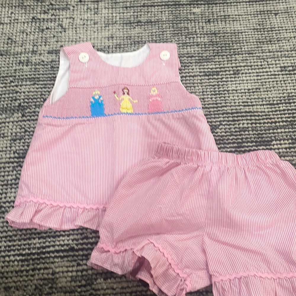 Smocked princess 2t short set